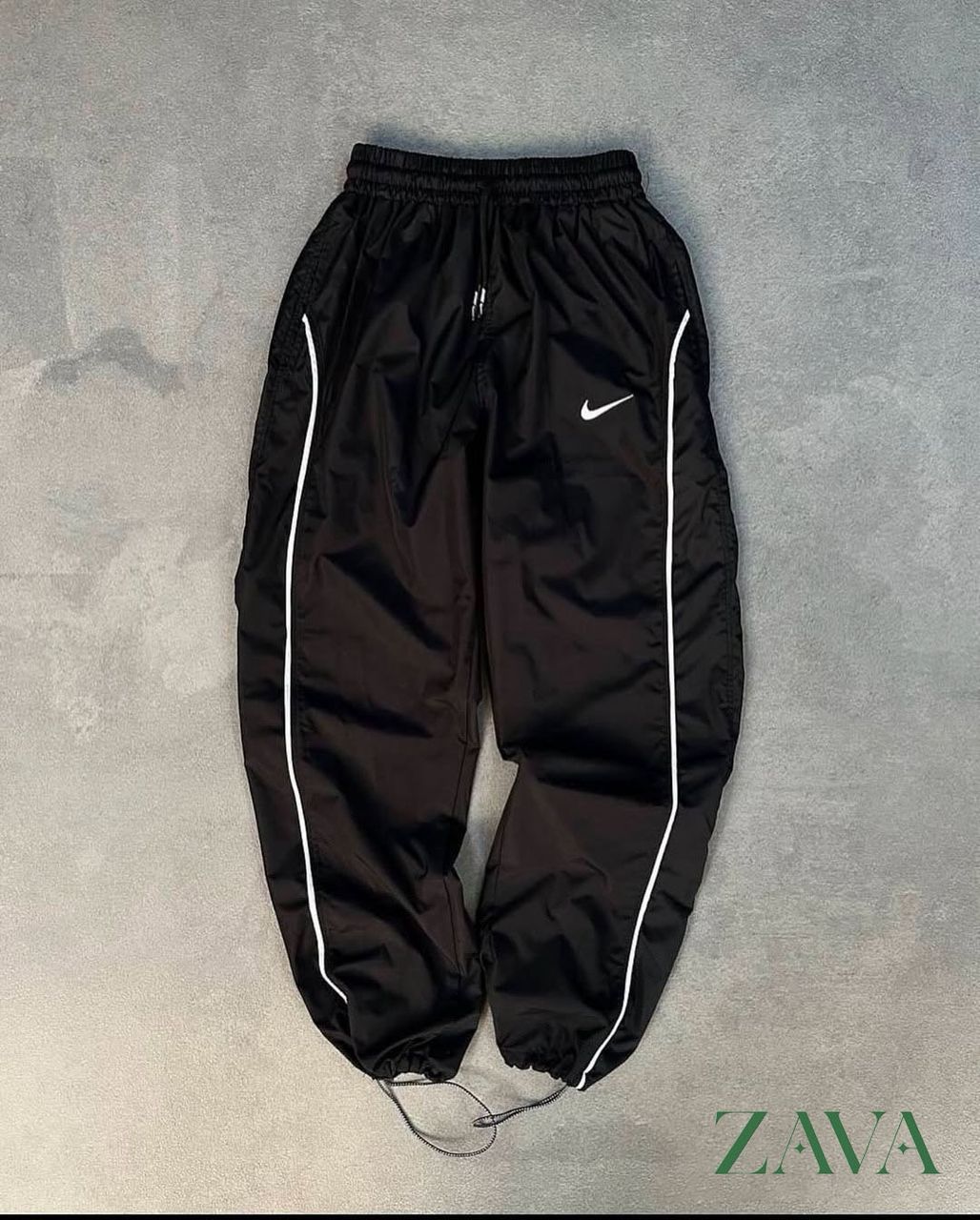 Trackpants